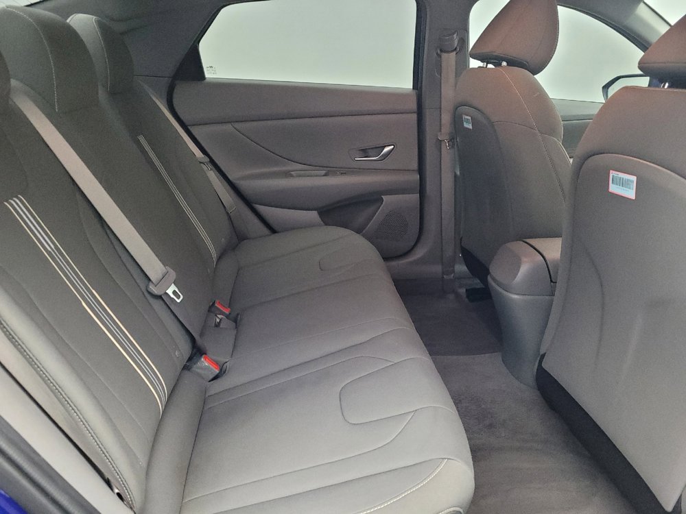 Used 2023 Hyundai Elantra SEL image 19