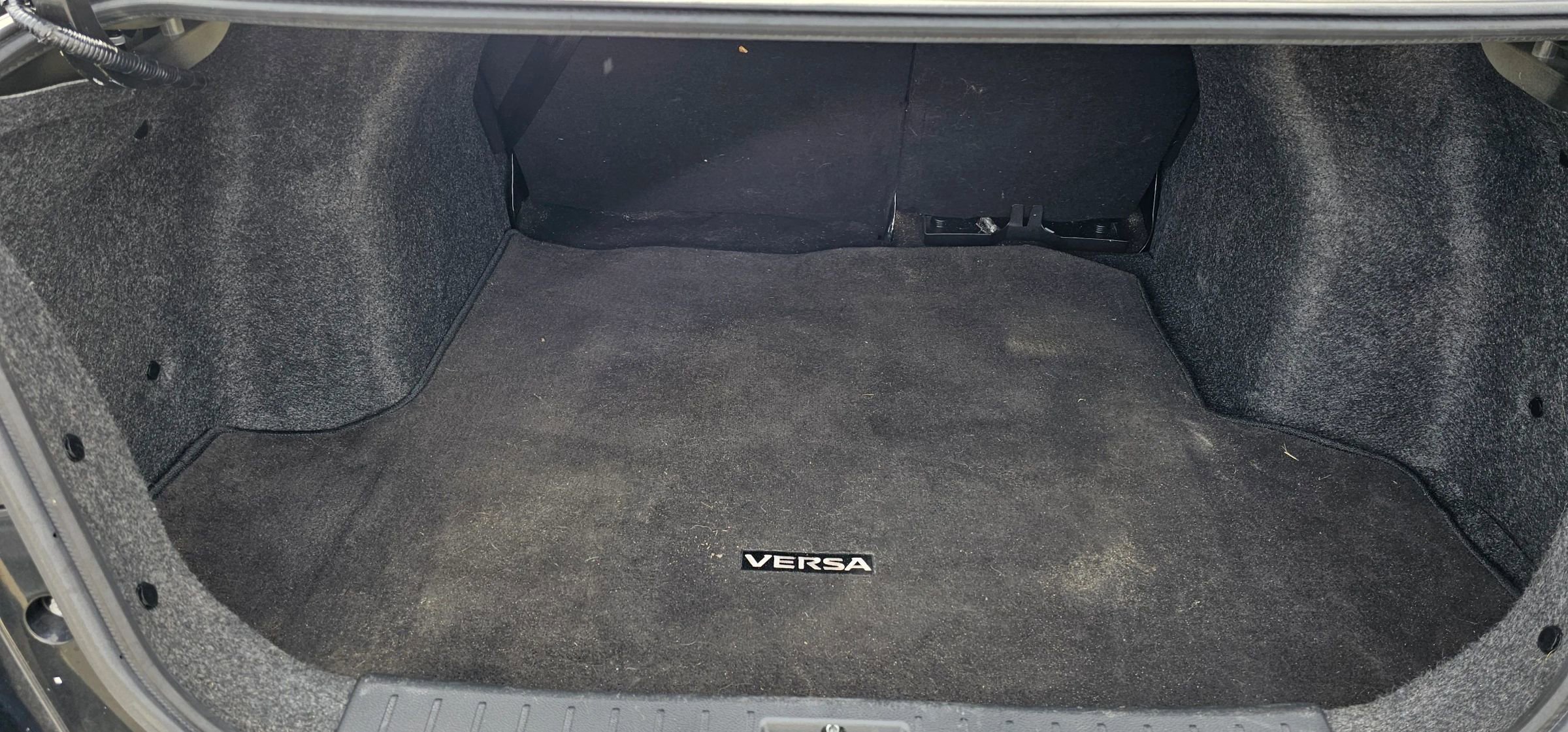 Used 2020 Nissan Versa SR image 24