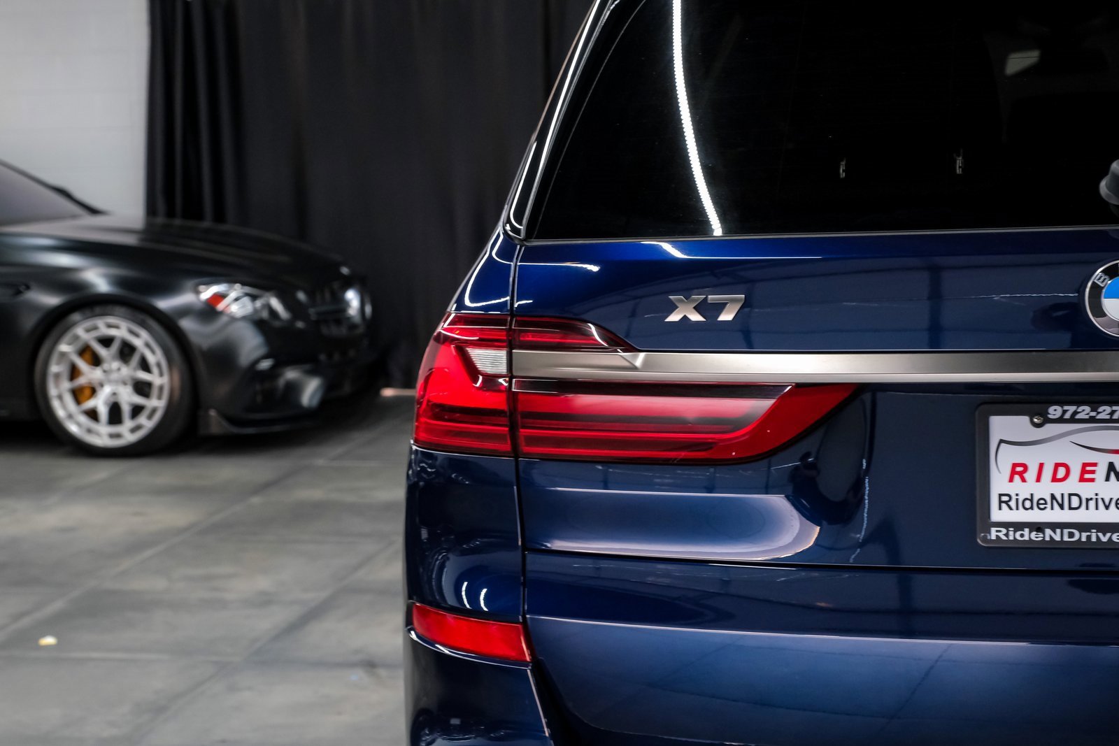 Used 2022 BMW X7 M50i w/ Executive Package image 52