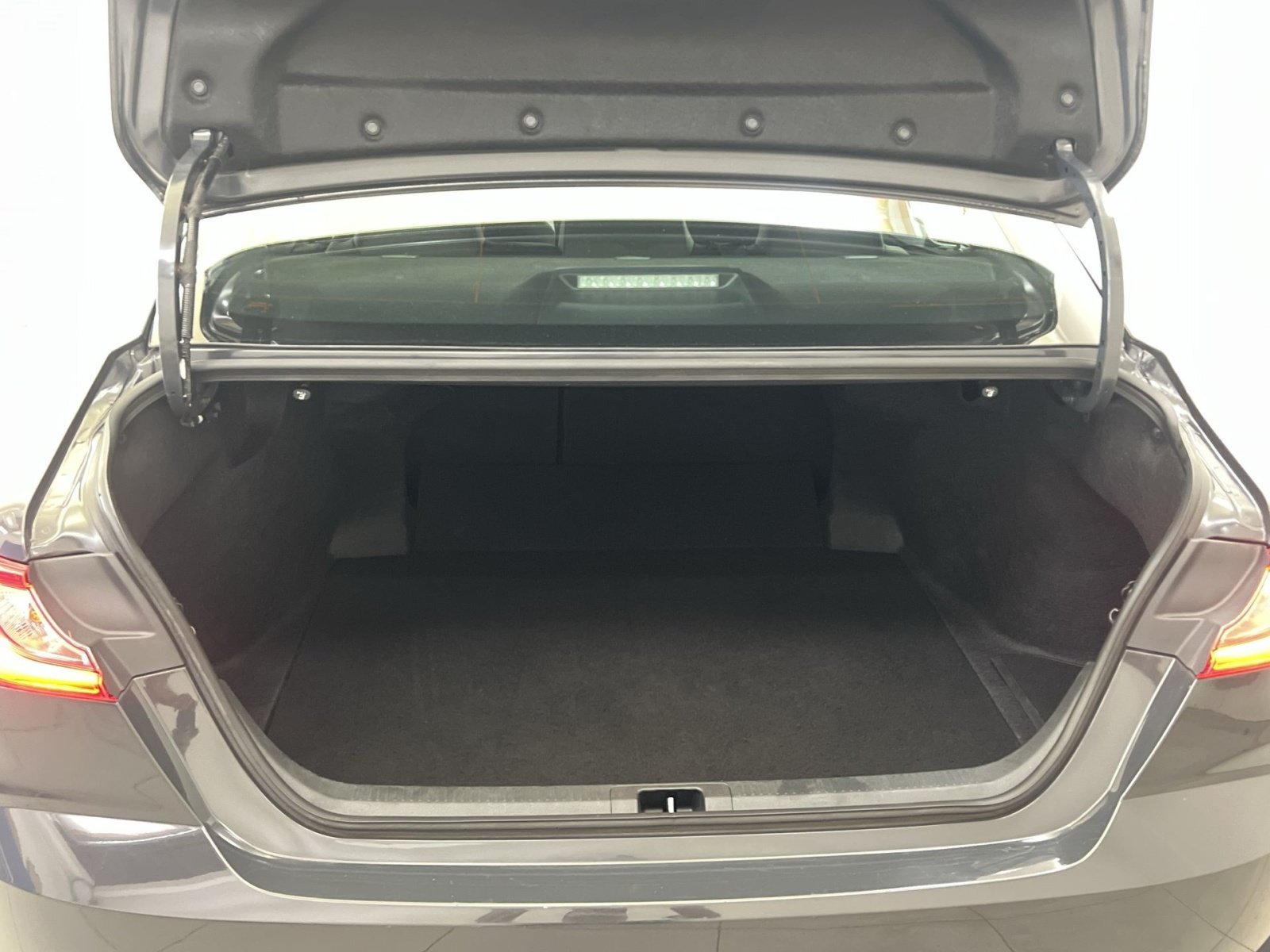 Used 2025 Toyota Camry SE FWD image 24