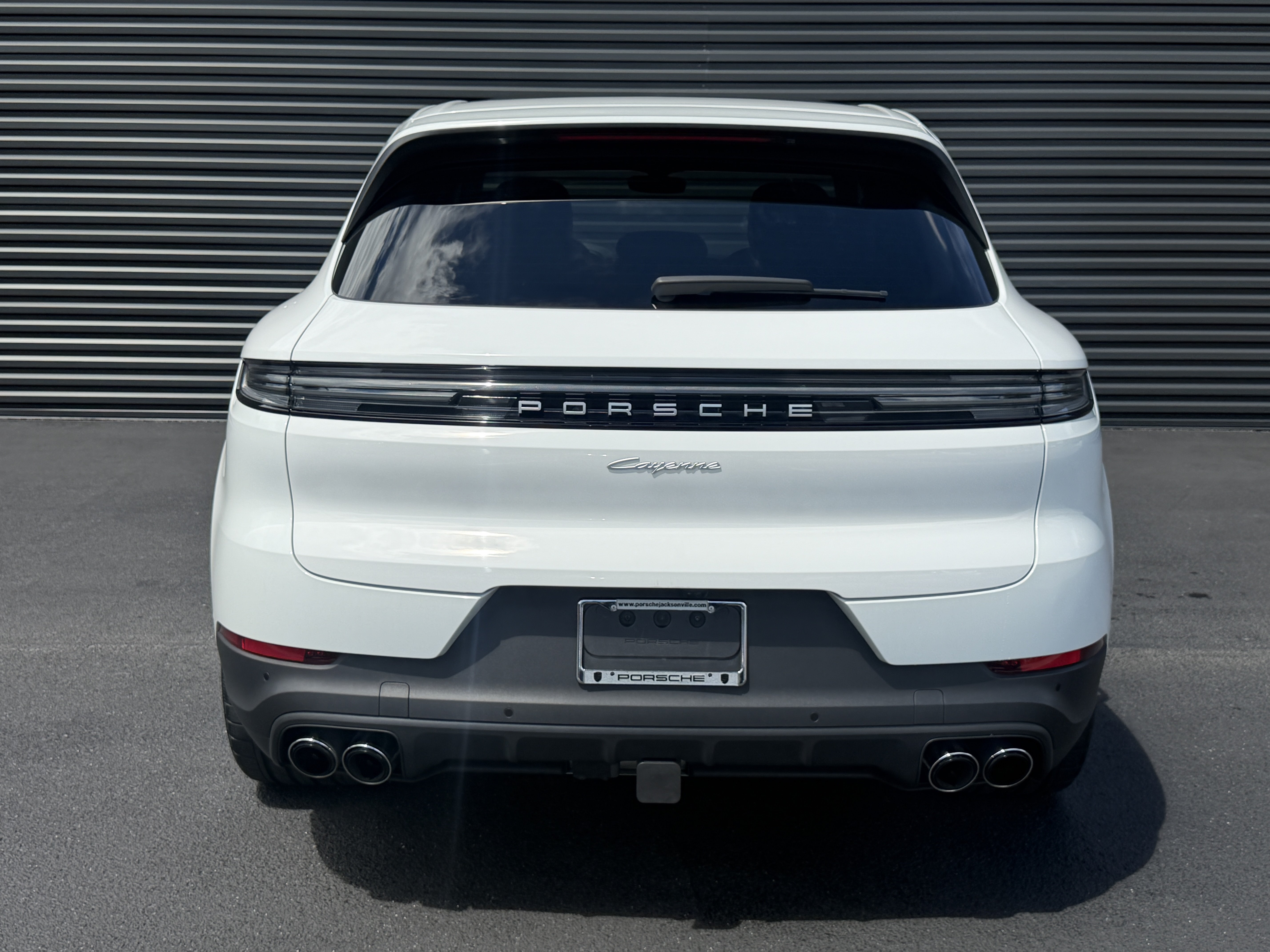 Used 2024 Porsche Cayenne AWD/4WD image 10
