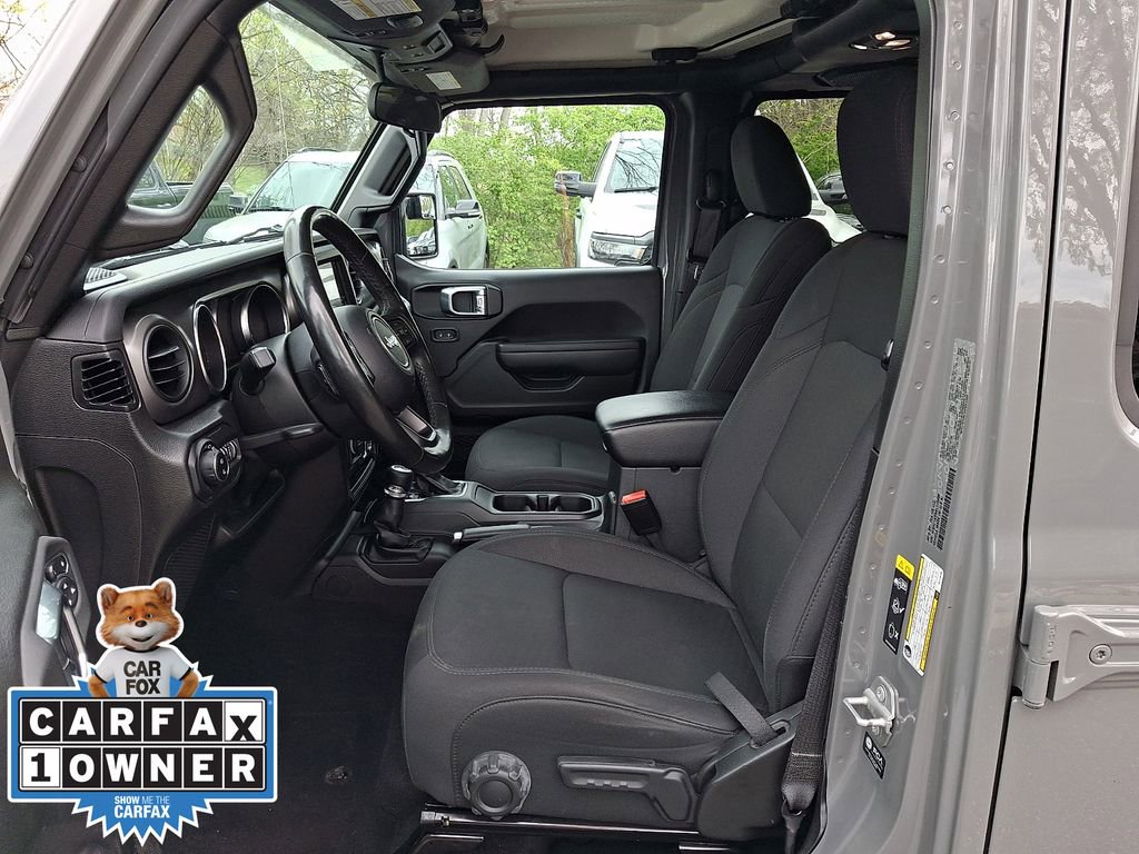 Used 2022 Jeep Gladiator Willys AWD/4WD image 13