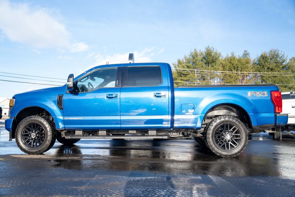 Used 2022 Ford F250 Lariat w/ Black Appearance Package image 3