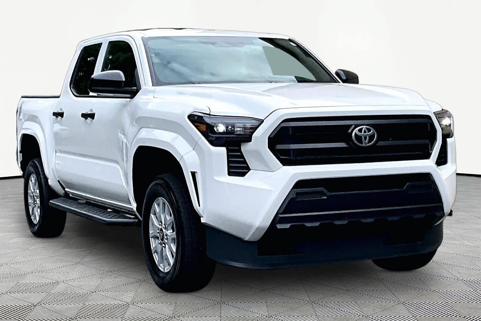 Certified 2024 Toyota Tacoma SR AWD/4WD image 3