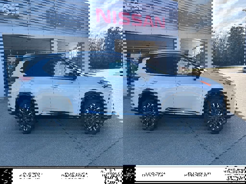 New 2026 Nissan Rogue Platinum image 5