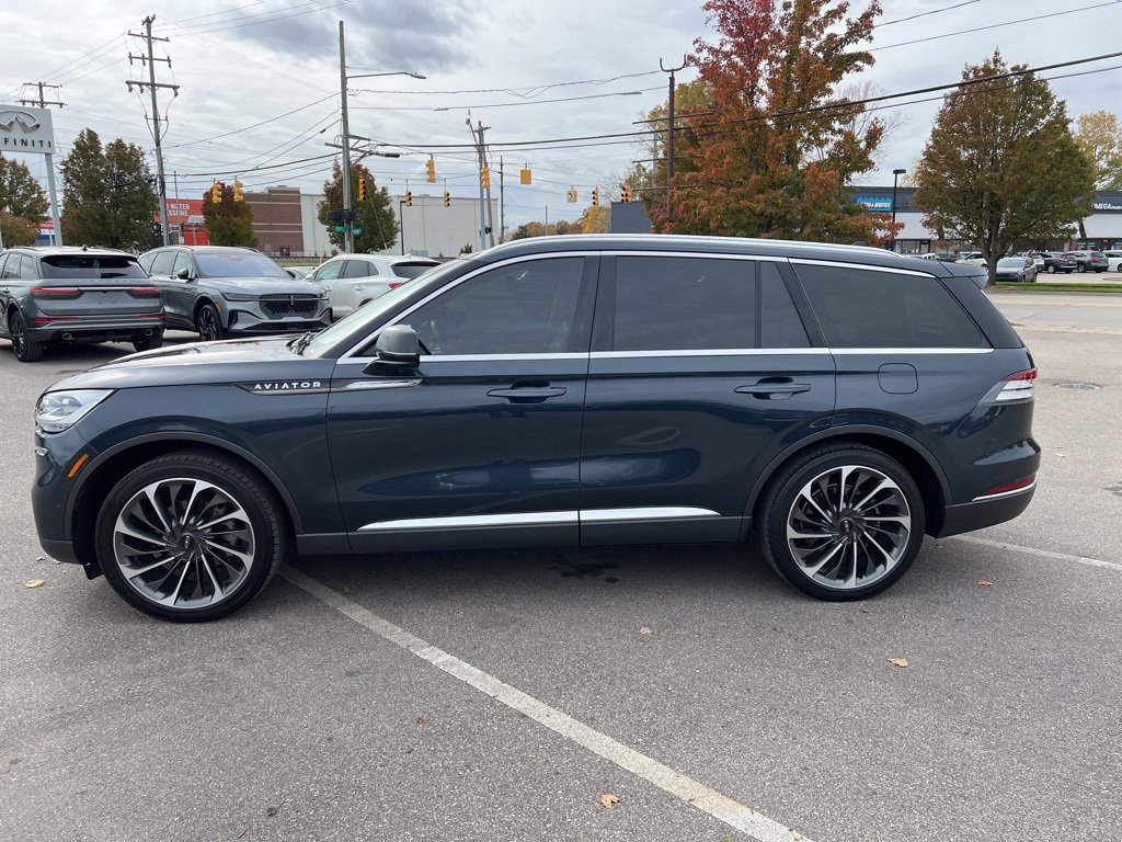 Certified 2022 Lincoln Aviator Reserve w/ Equipment Group 201A image 2