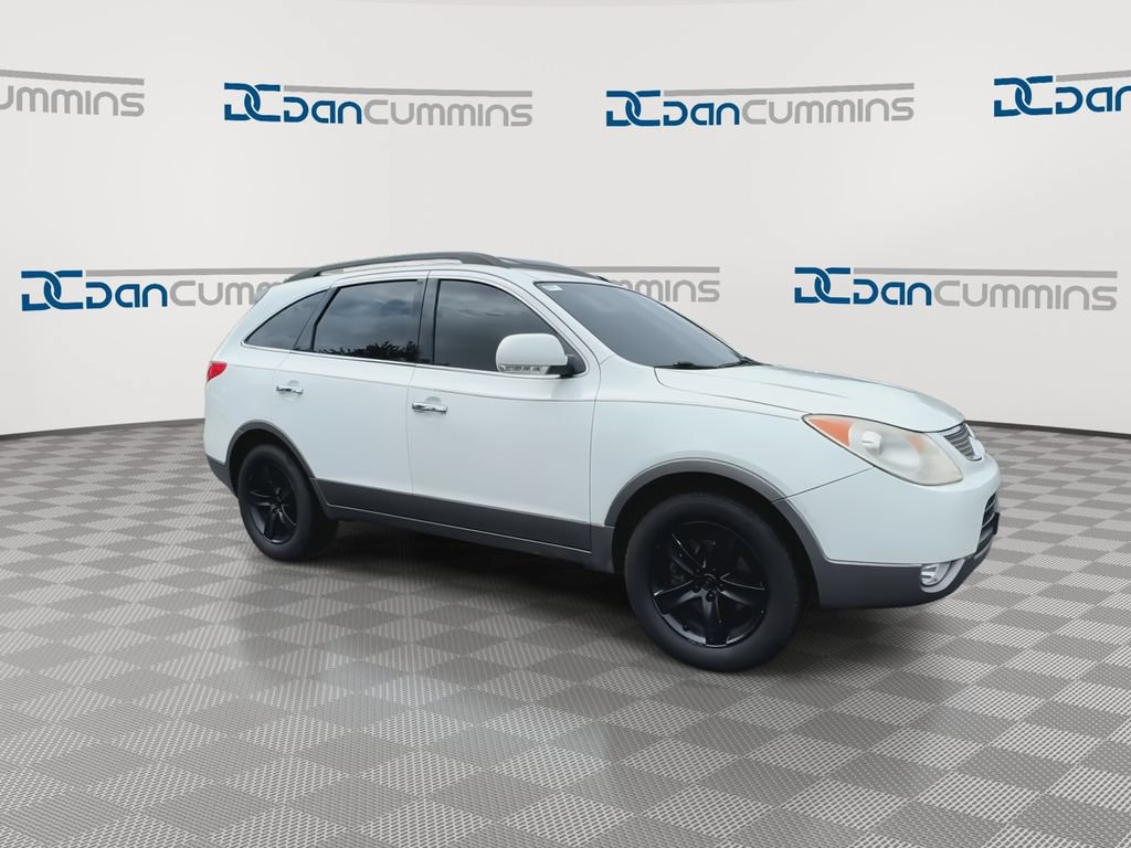 Used 2010 Hyundai Veracruz Limited w/ Rear Seat Entertainment Pkg 4 FWD image 2