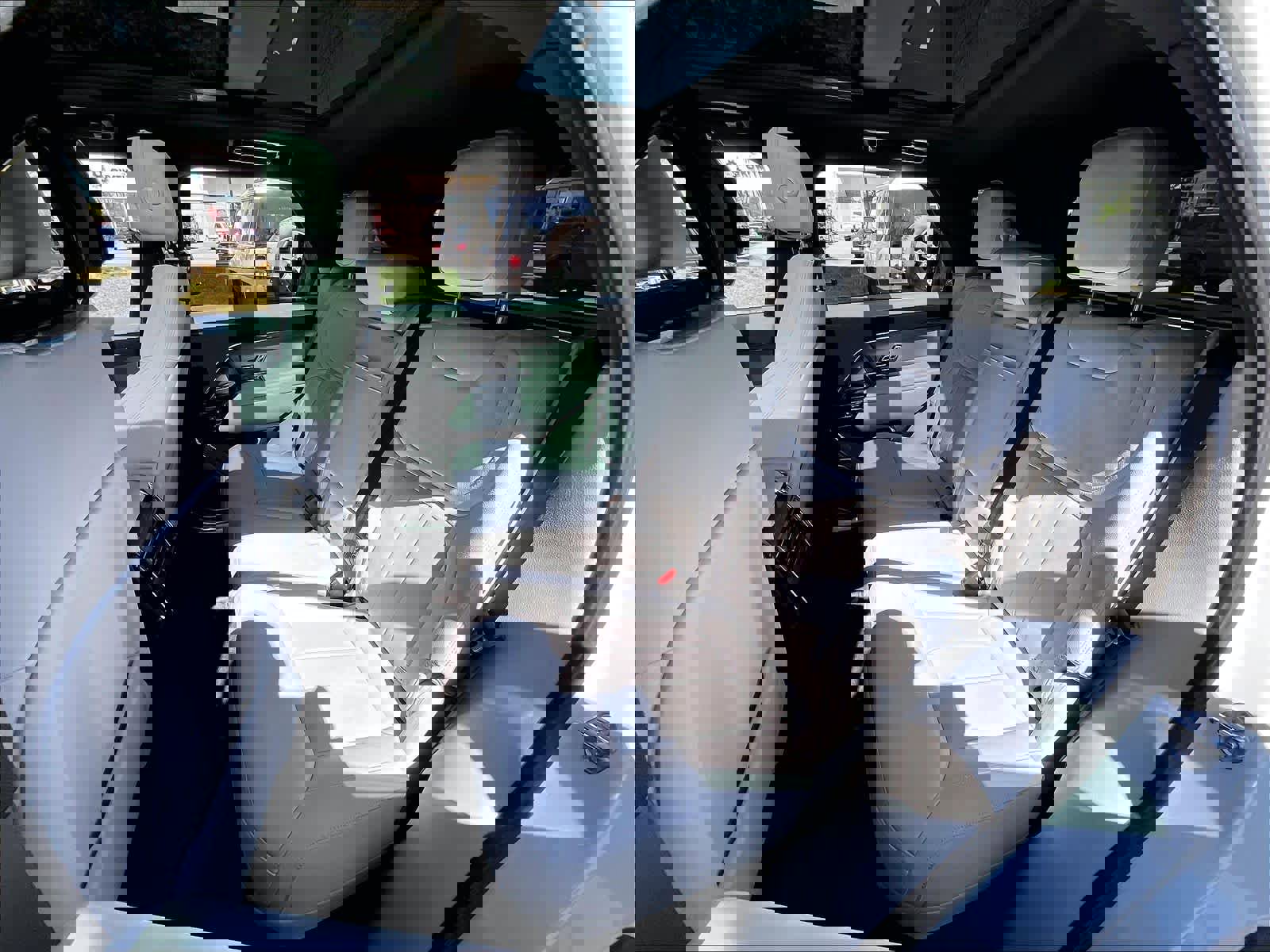 Used 2025 Land Rover Range Rover Sport S image 28