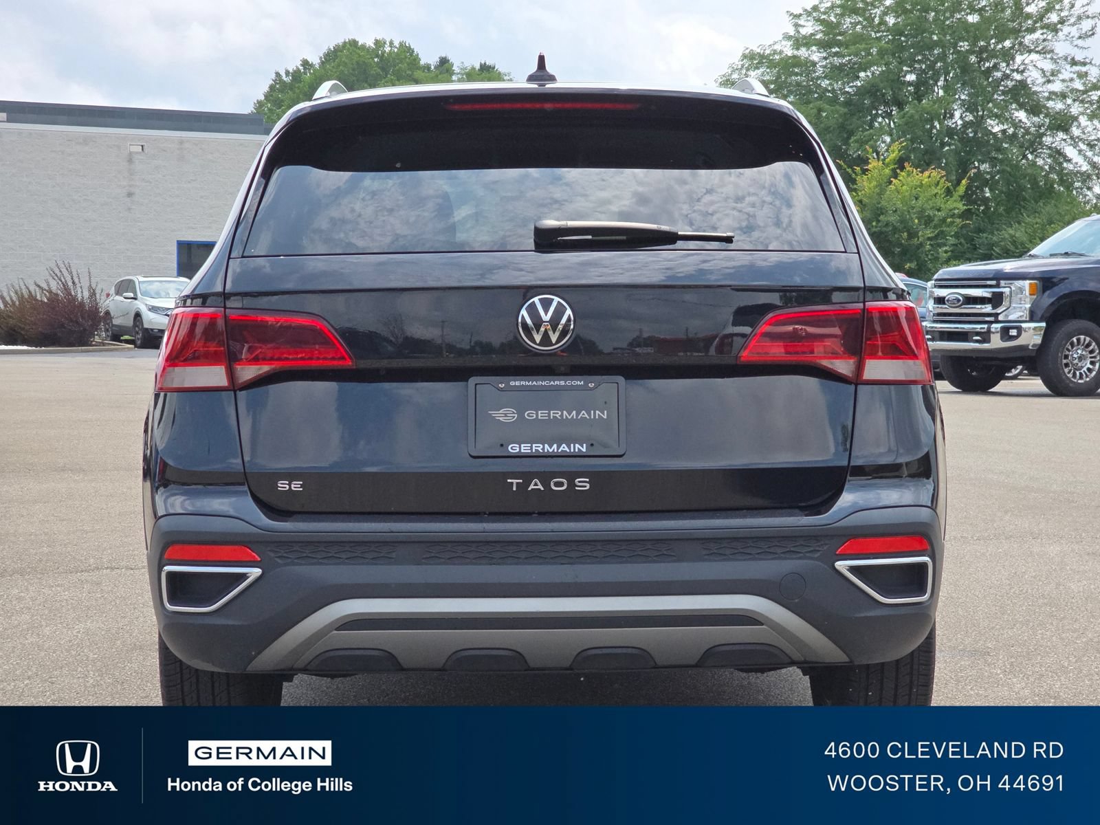Used 2024 Volkswagen Taos SE FWD image 16