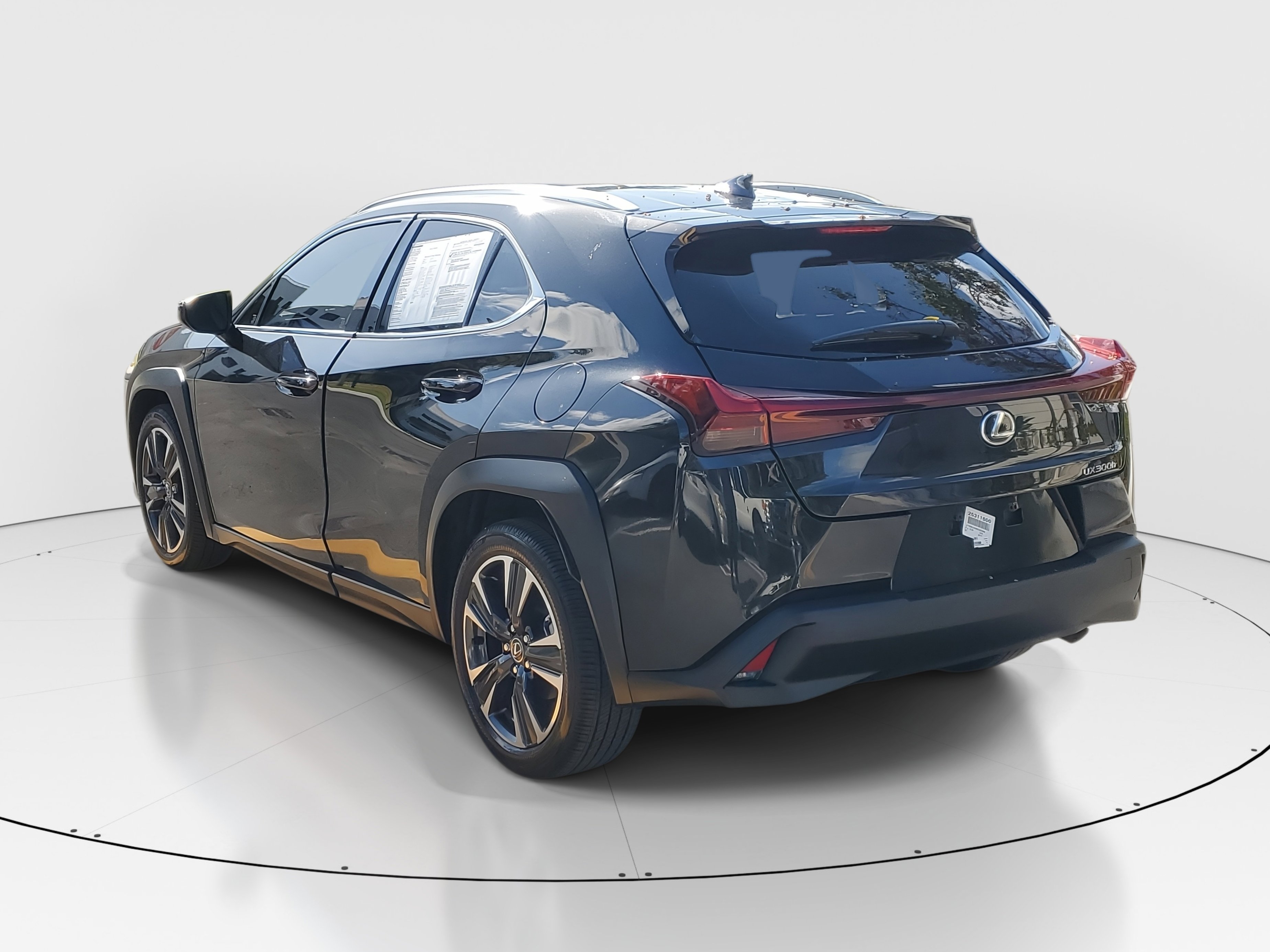 Used 2025 Lexus UX 300h FWD image 5