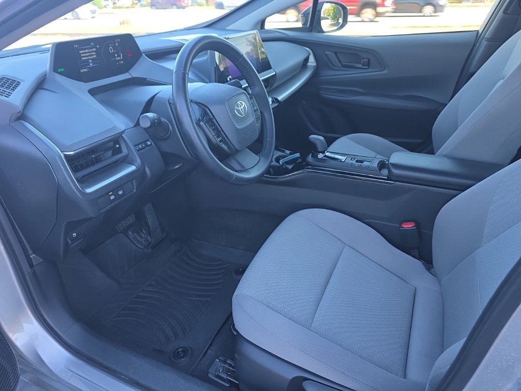Certified 2023 Toyota Prius LE AWD/4WD image 8