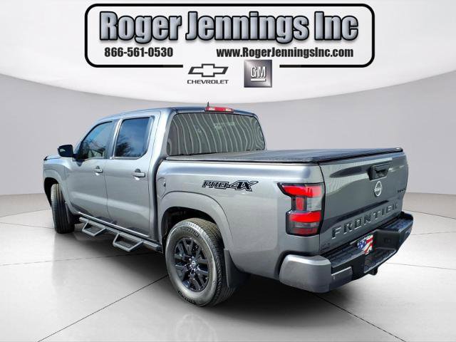 Used 2023 Nissan Frontier SV w/ Midnight Edition Package image 3