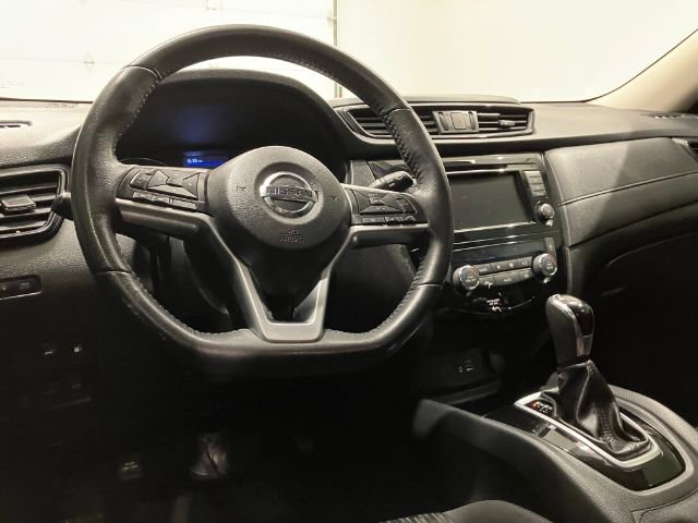 Used 2018 Nissan Rogue SV image 36