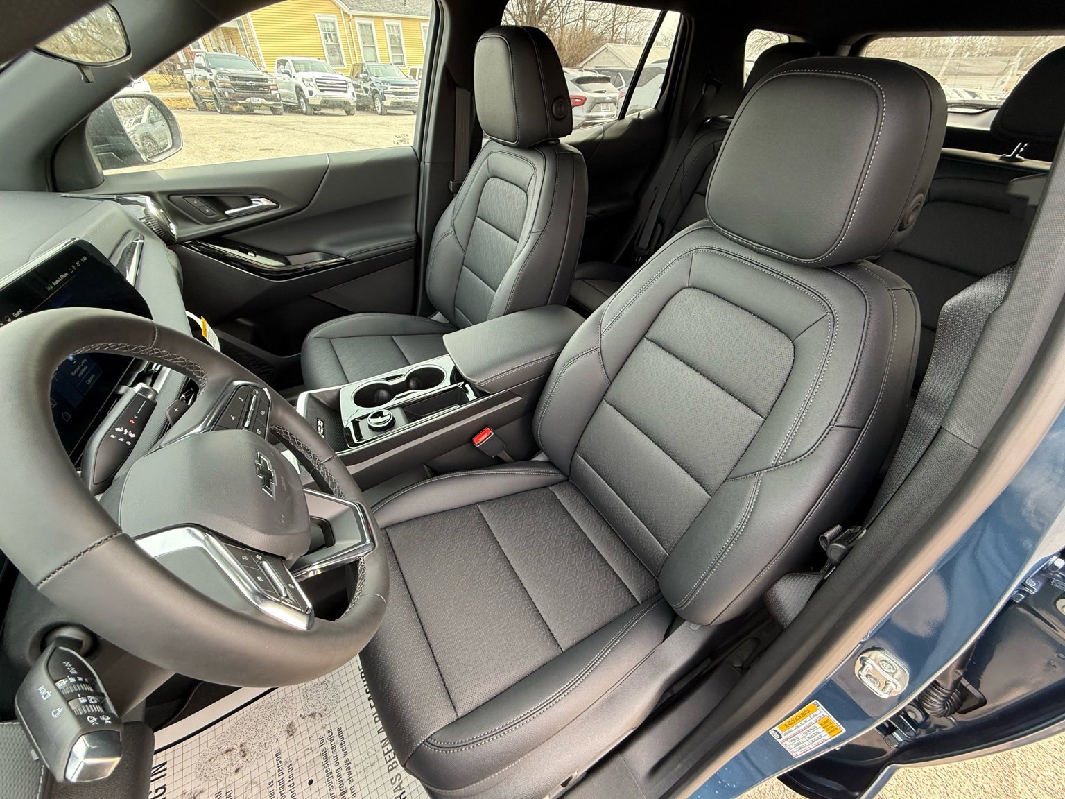 New 2026 Chevrolet Equinox LT w/ Convenience Package II image 8