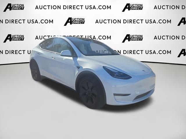Used 2025 Tesla Model Y Long Range image 28