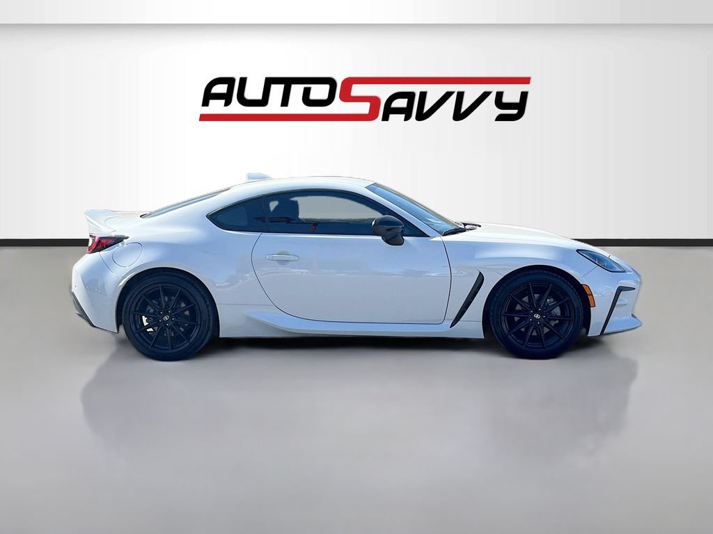 Used 2025 Toyota GR86 Premium w/ ALL Weather Mat Package (TMS) RWD image 8