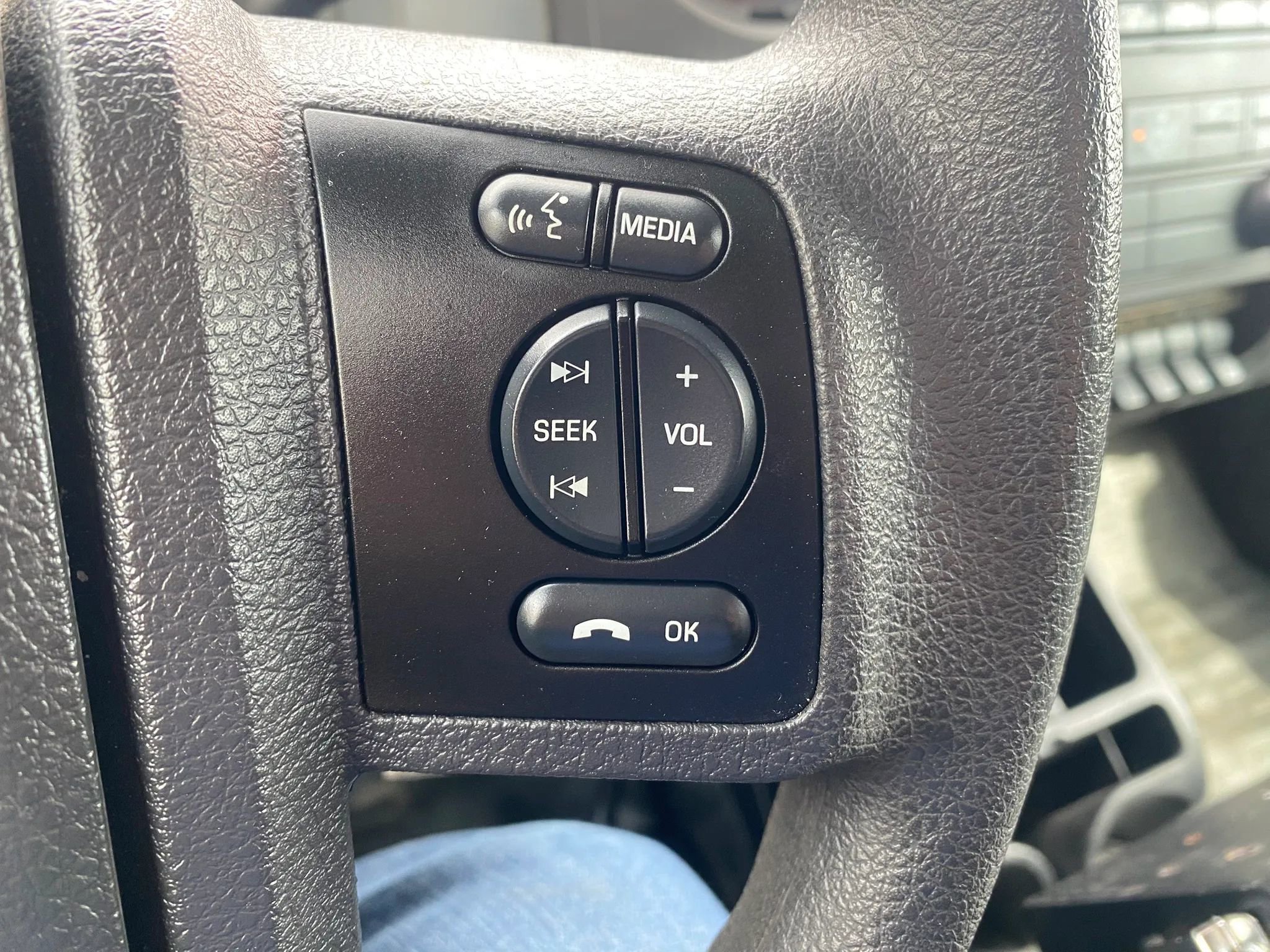 Used 2015 Ford F550 4x4 Regular Cab Super Duty image 16