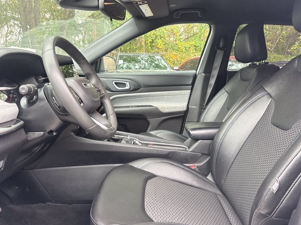 Used 2024 Jeep Compass Latitude AWD/4WD image 13
