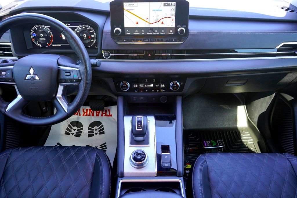 Used 2023 Mitsubishi Outlander SEL FWD image 25