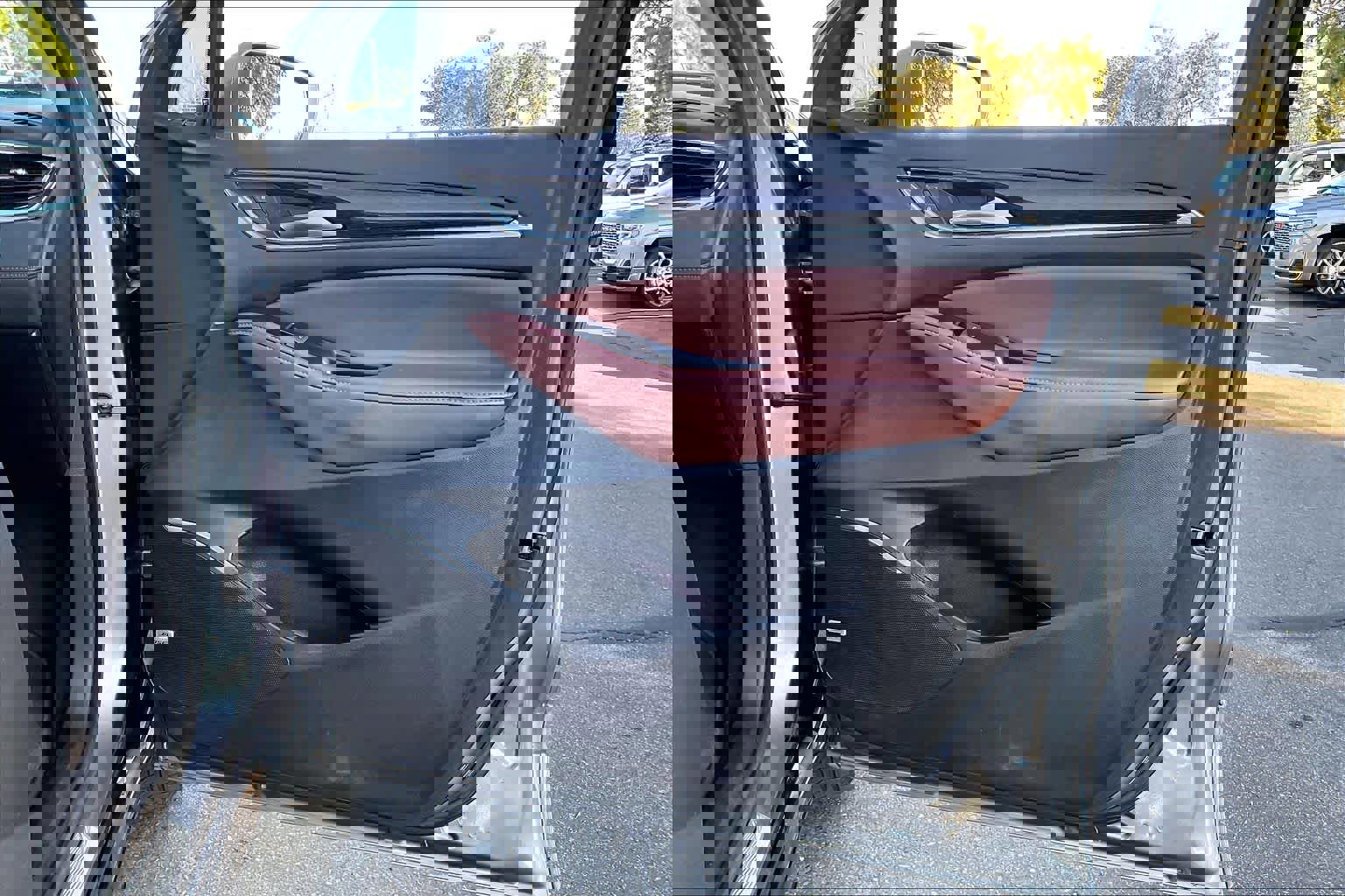 Used 2018 Buick Enclave Avenir w/ Avenir Technology Package image 26