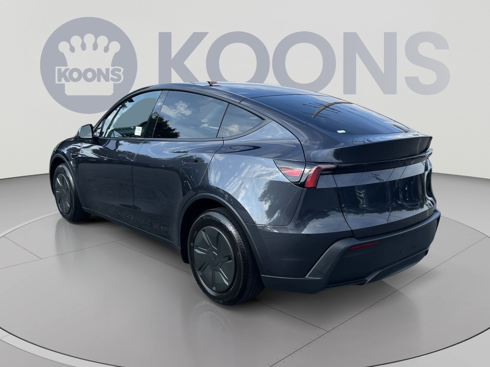Used 2026 Tesla Model Y 2WD image 4