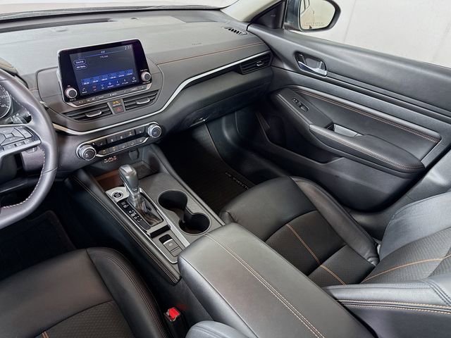 Used 2021 Nissan Altima 2.5 SR w/ SR Premium Package image 24