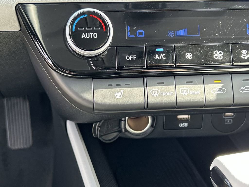 New 2026 Hyundai Elantra Limited image 8