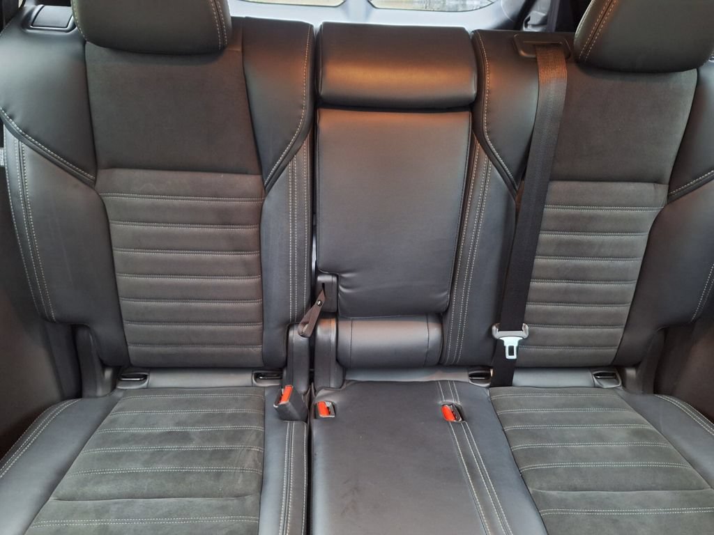 Used 2024 Mitsubishi Outlander SE Black Edition FWD image 32