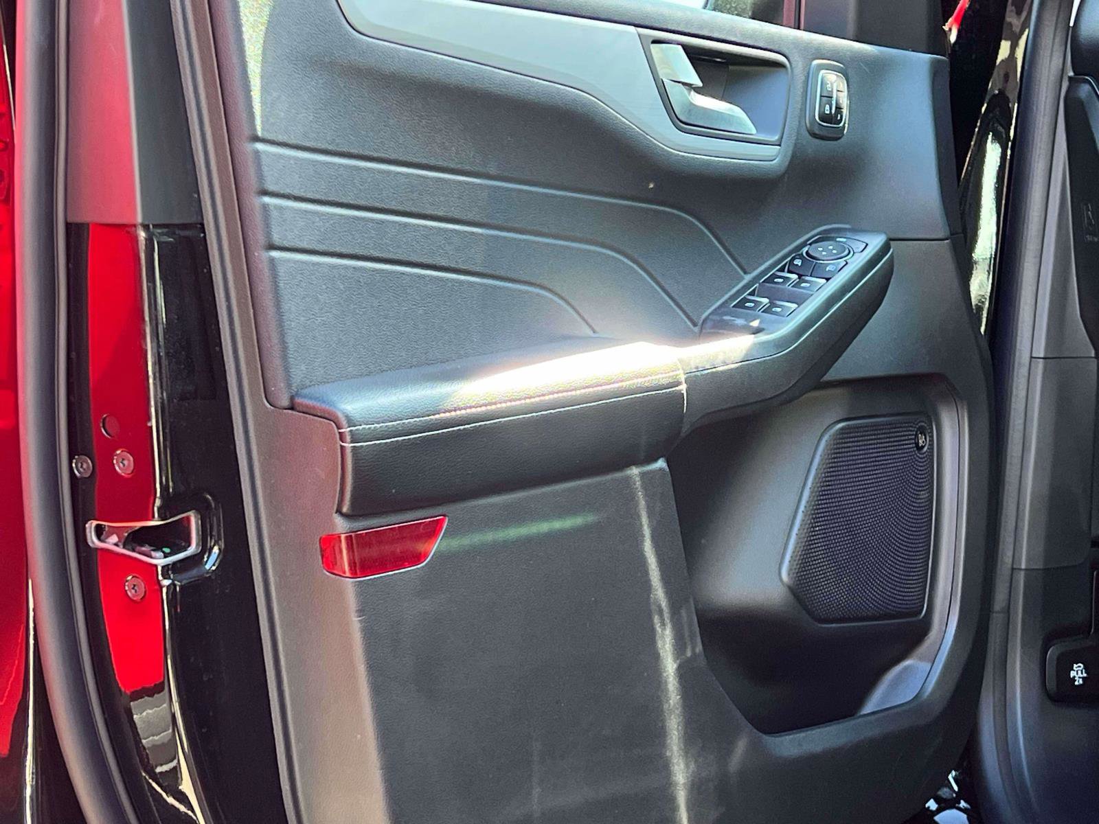 Used 2023 Ford Escape Platinum w/ Premium Technology Package image 29