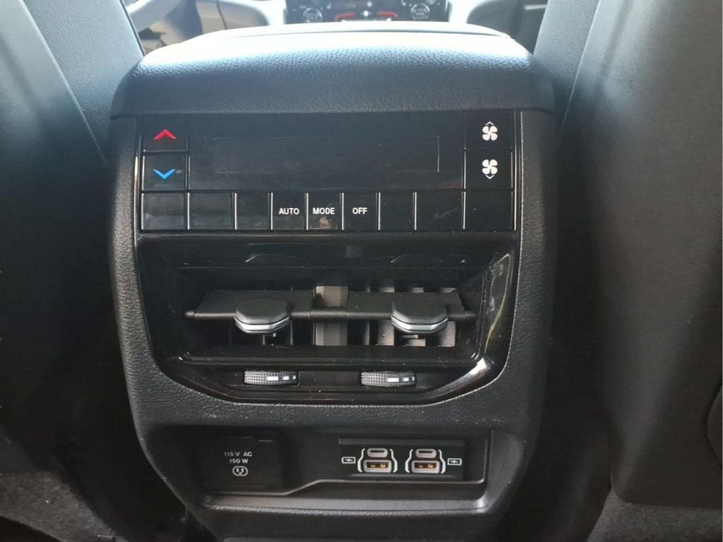 Used 2023 Jeep Grand Cherokee L Laredo AWD/4WD image 30