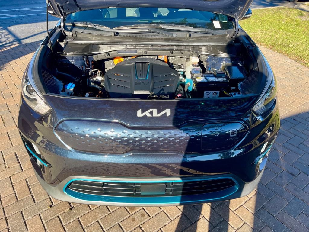 Used 2022 Kia Niro EX image 17