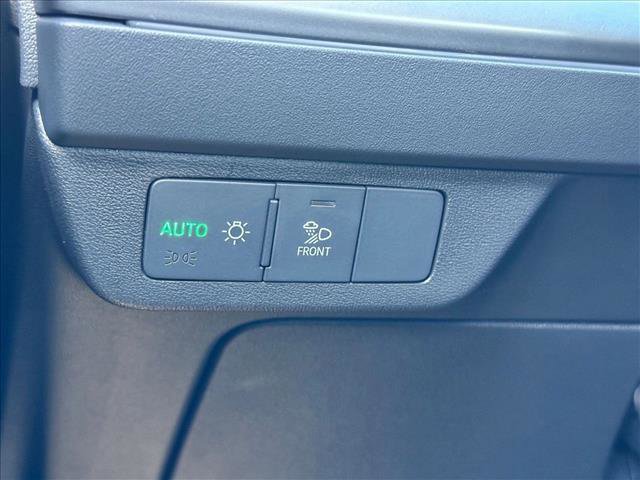 Used 2022 Audi Q4 e-tron Prestige image 12