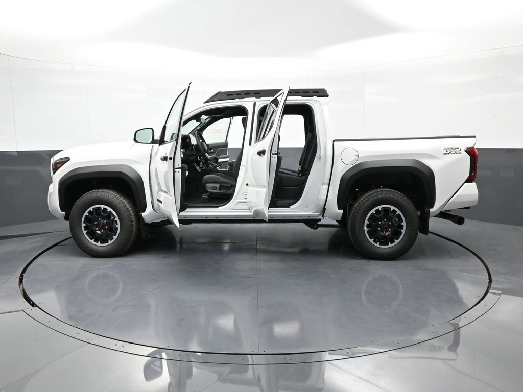 New 2024 Toyota Tacoma TRD Off-Road image 40