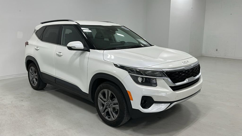 Used 2023 Kia Seltos S w/ Navigation Package image 7