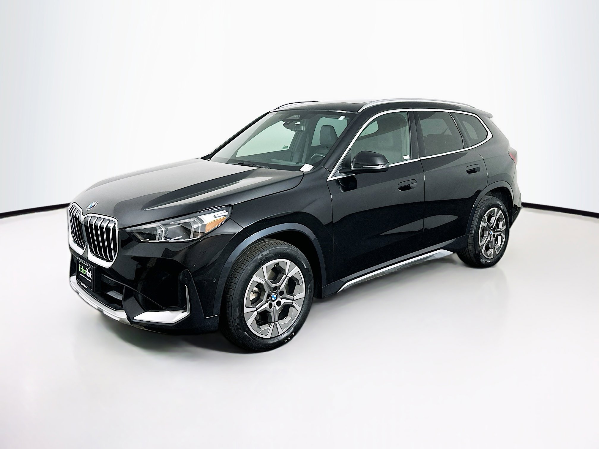 Used 2025 BMW X1 xDrive28i image 3