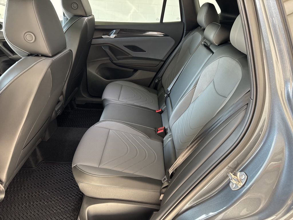 New 2026 Volkswagen Tiguan SE R-Line AWD/4WD image 22