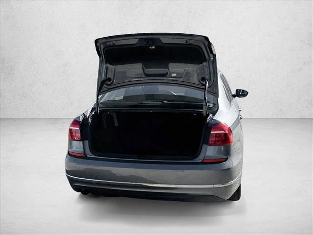 Used 2016 Volkswagen Passat 1.8T S image 7