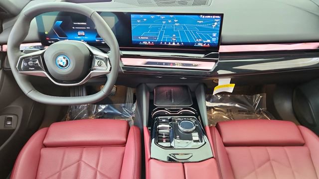 Used 2025 BMW i5 xDrive40 image 36
