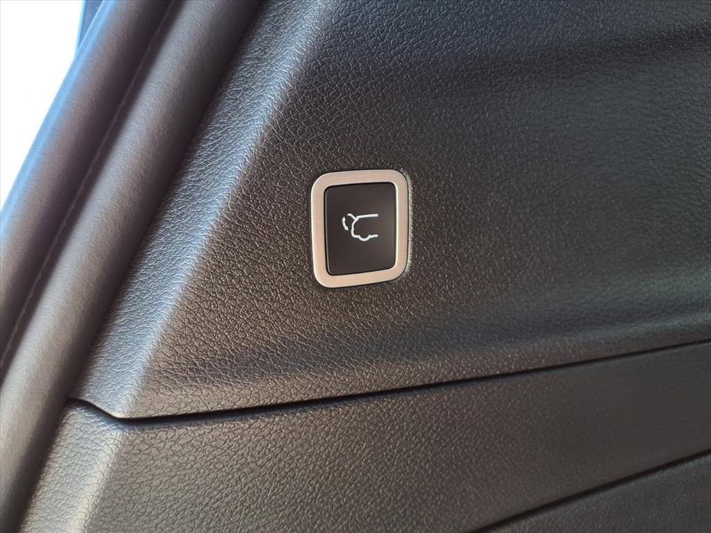 New 2026 Chrysler Pacifica Limited image 31