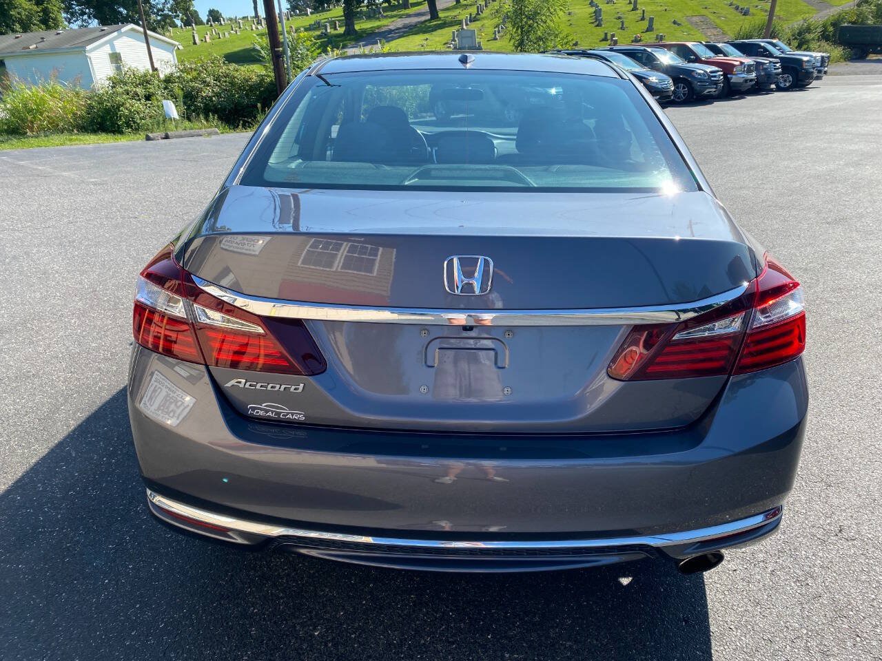Used 2016 Honda Accord EX image 4