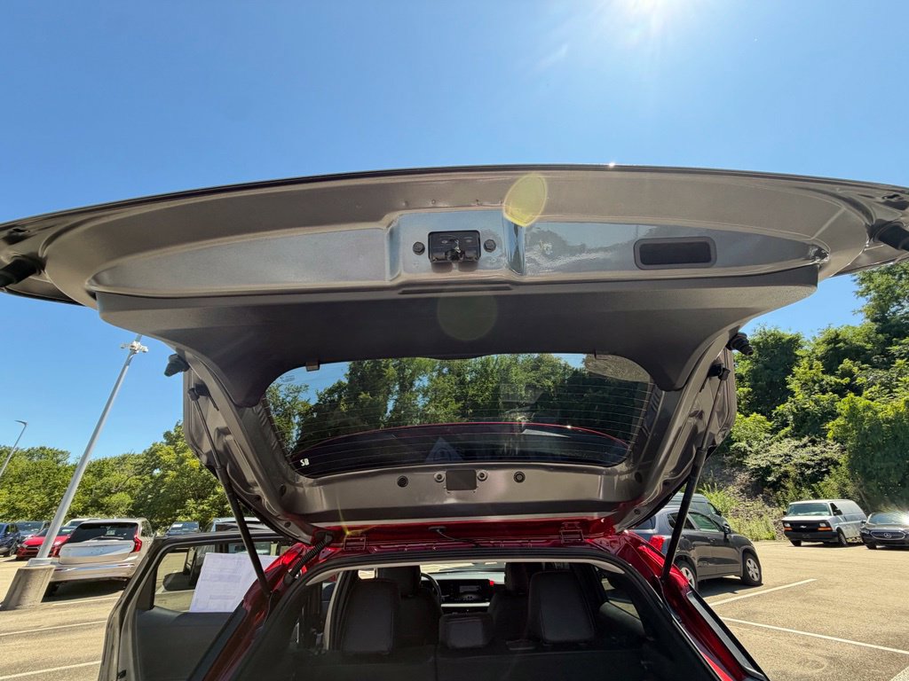 New 2026 Nissan Kicks SR w/ SR Premium Package FWD image 39