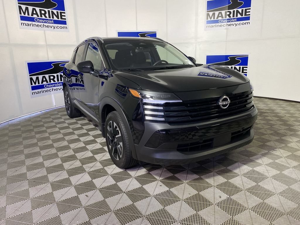 Used 2025 Nissan Kicks SV w/ SV Premium Package AWD/4WD image 1