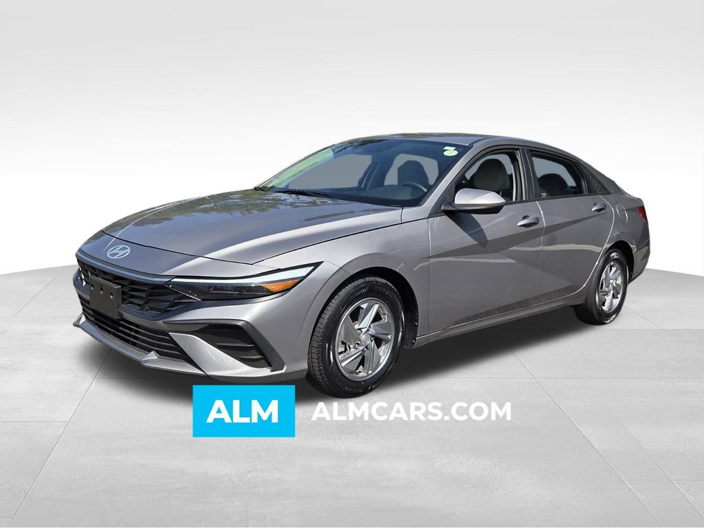 Used 2024 Hyundai Elantra SE FWD image 1