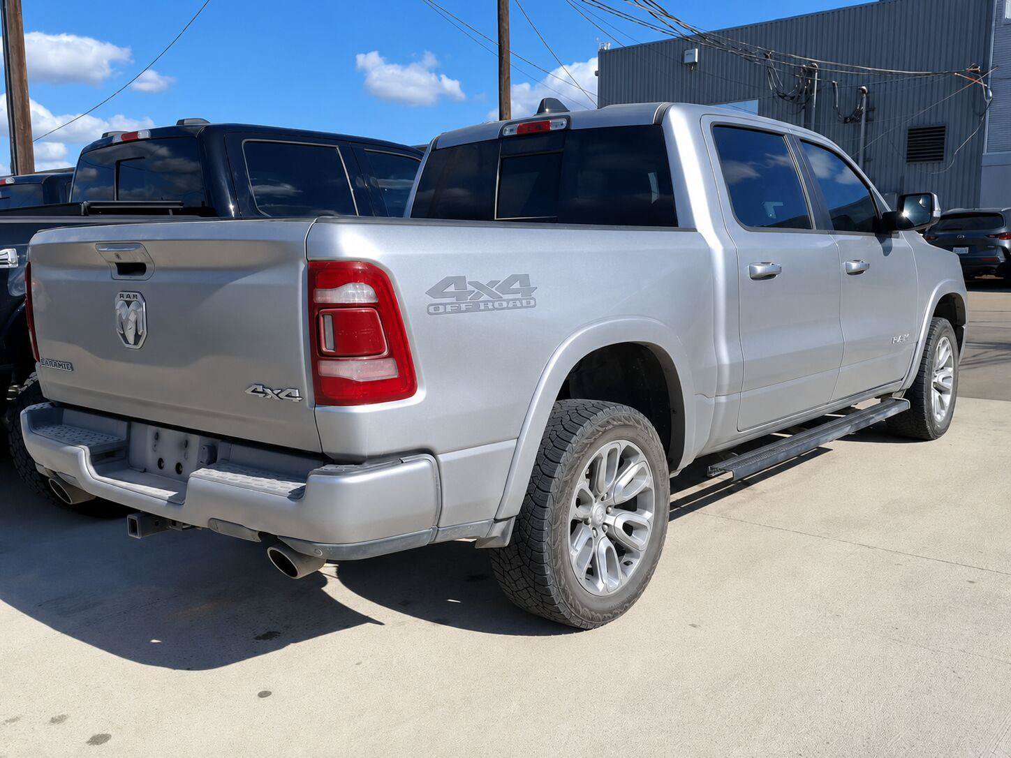 Used 2020 RAM 1500 Laramie w/ Sport Appearance Package AWD/4WD image 27