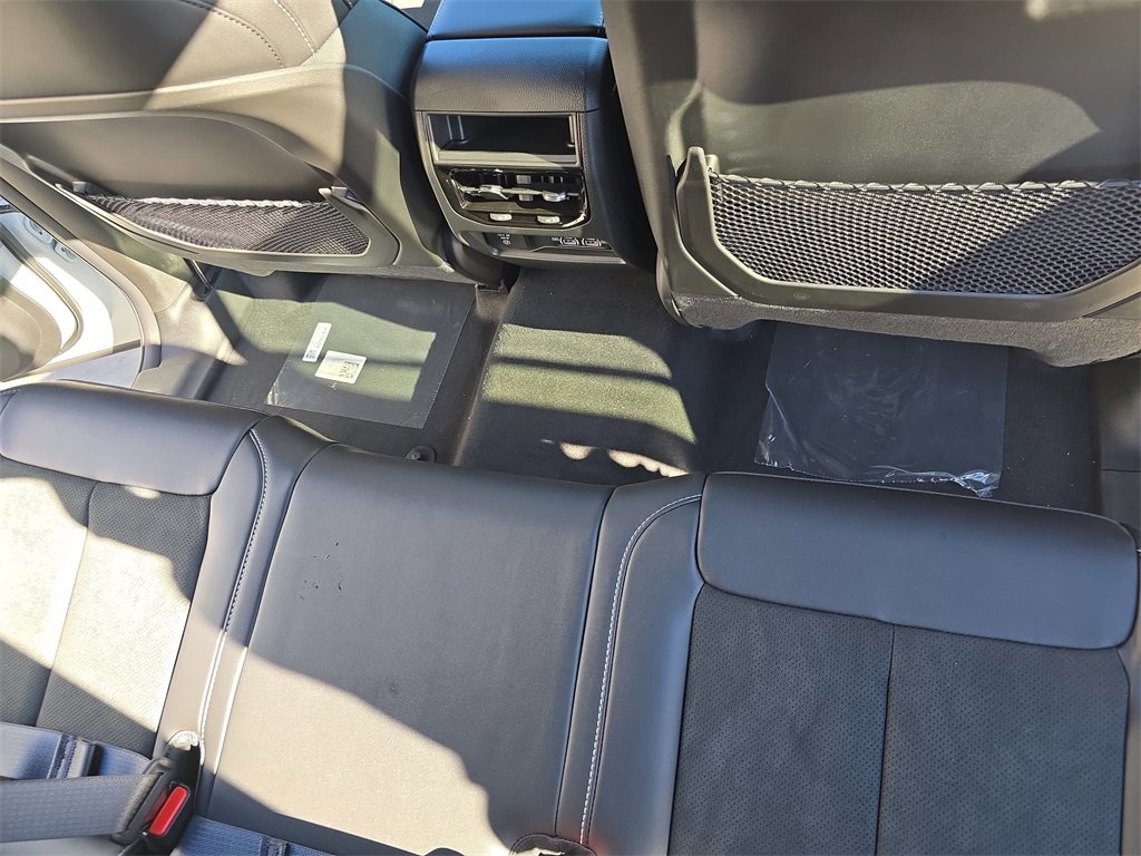 New 2025 Jeep Grand Cherokee Altitude image 12