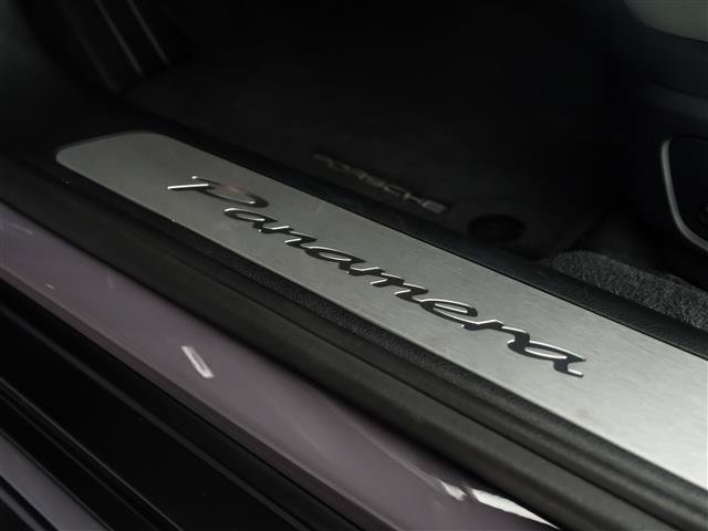 Certified 2024 Porsche Panamera 4 AWD/4WD image 26