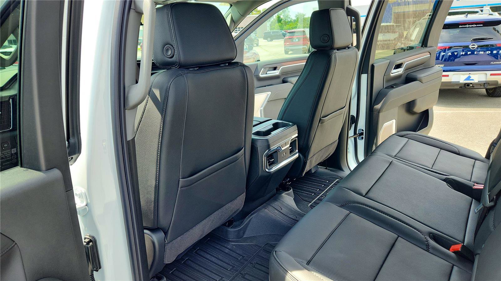 New 2026 GMC Sierra 2500 Denali AWD/4WD image 15