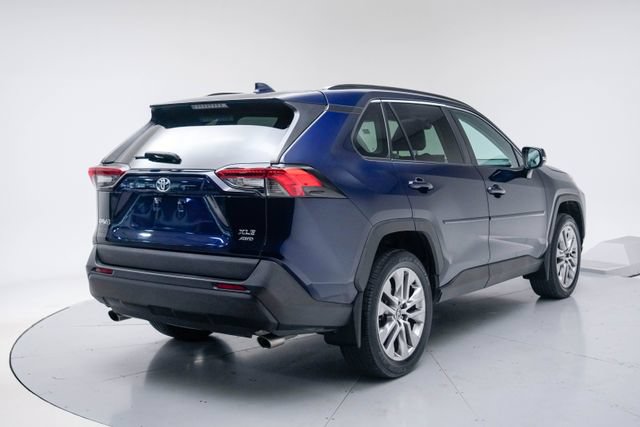 Used 2021 Toyota RAV4 XLE Premium AWD/4WD image 21