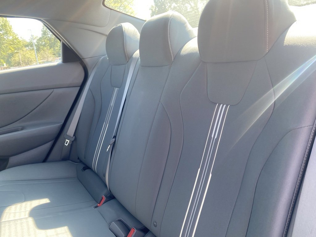 Used 2023 Hyundai Elantra SEL w/ Preferred Accessory Package image 29