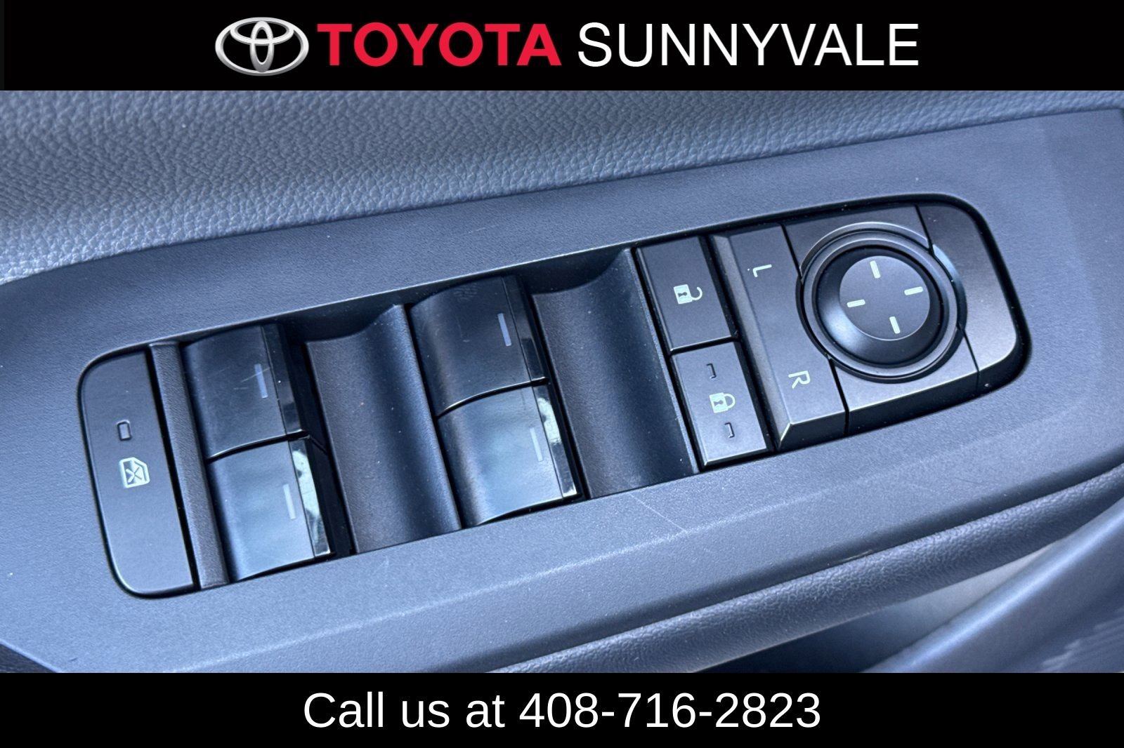 Used 2025 Toyota Prius LE image 17